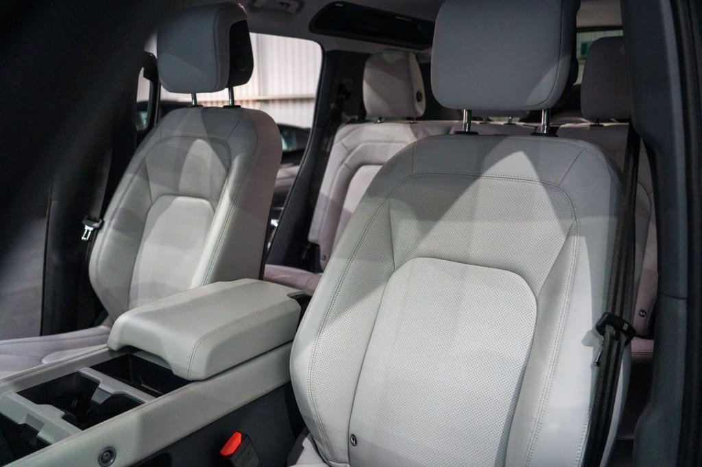 Used Land Rover Defender 2024 for sale - 76469806: Photo 5