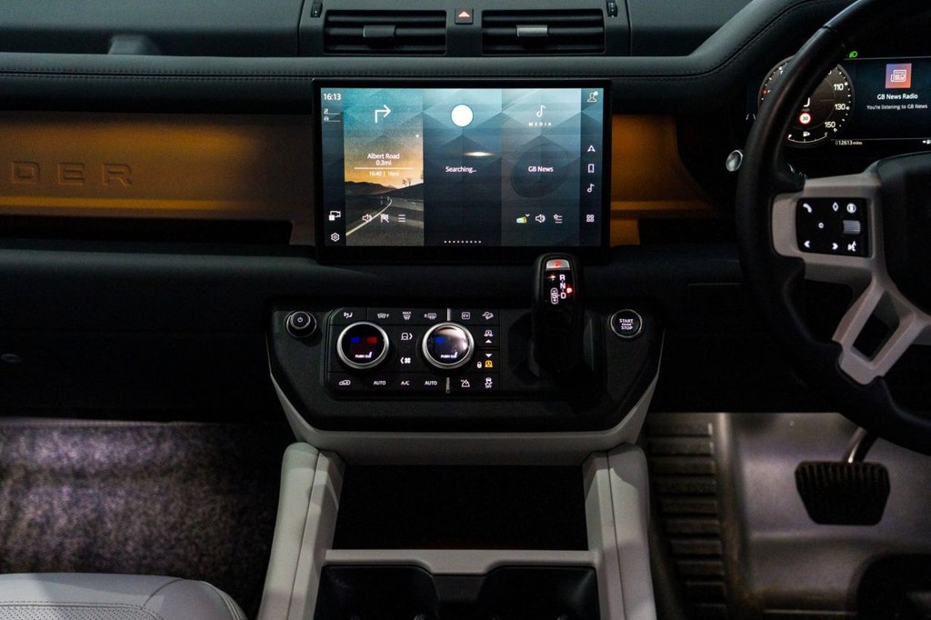 Used Land Rover Defender 2024 for sale - 76469806: Photo 9