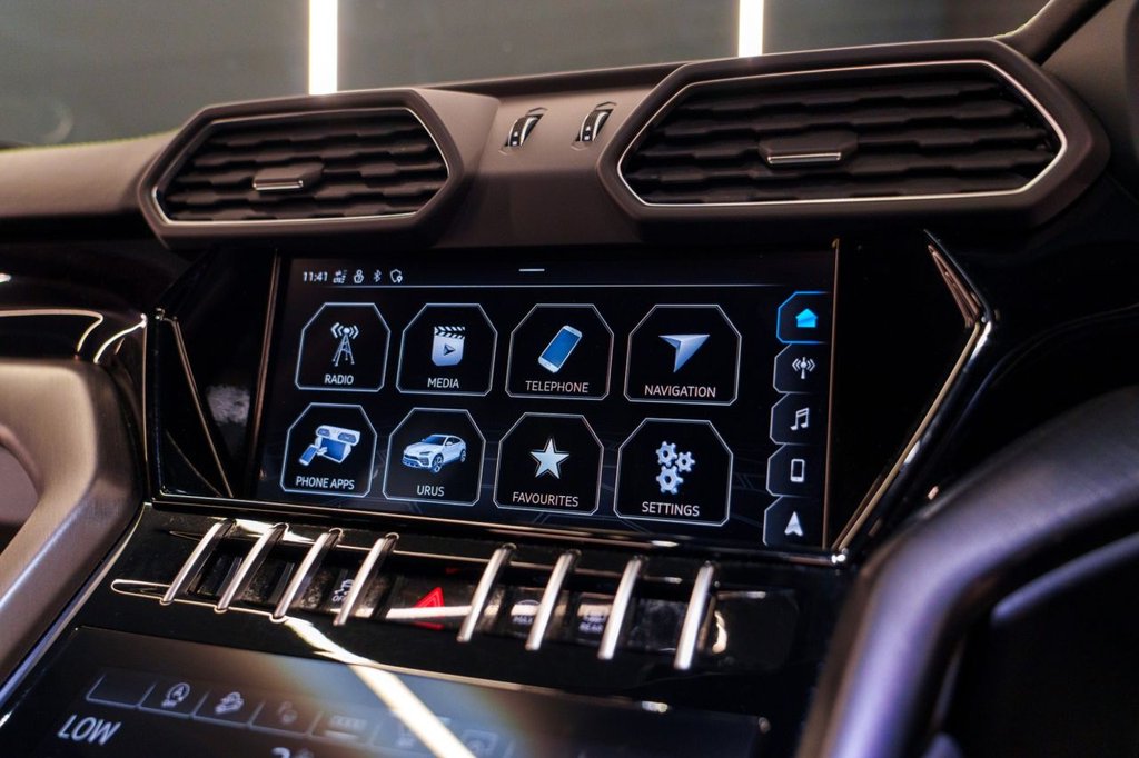 Used Lamborghini Urus 2023 for sale - 76768653: Photo 37