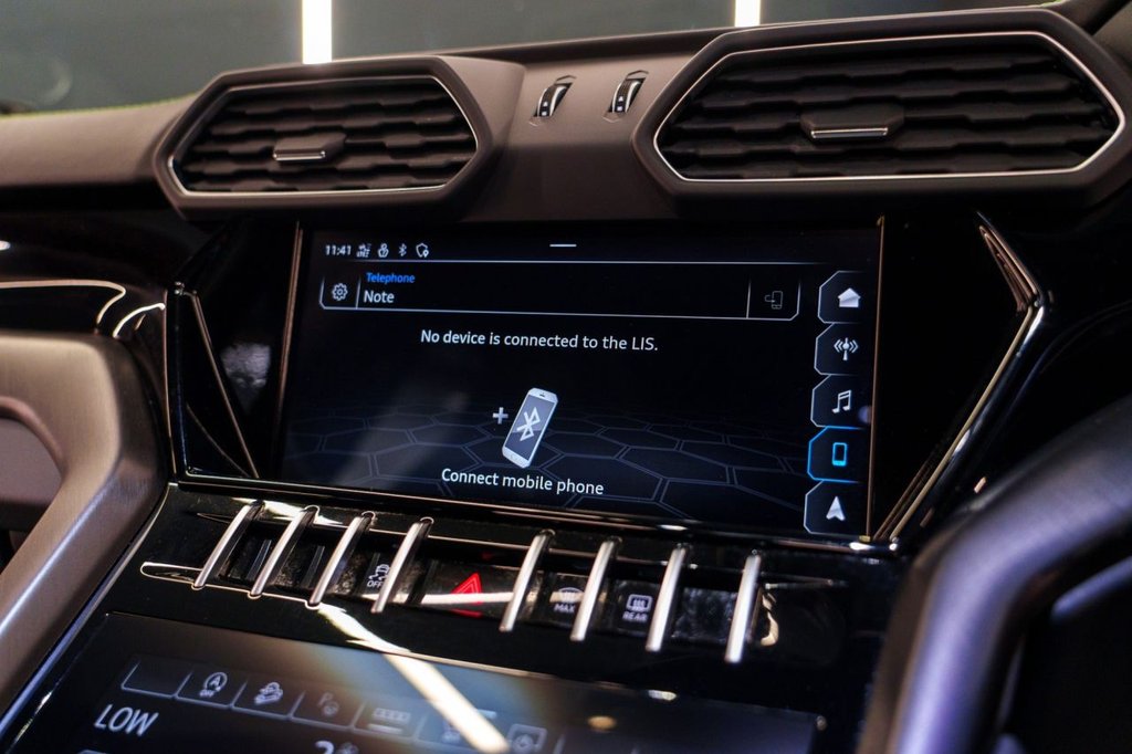 Used Lamborghini Urus 2023 for sale - 76768653: Photo 40