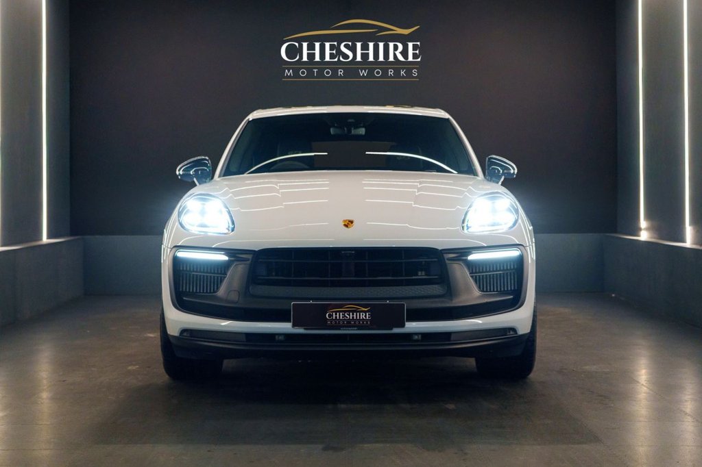 Used Porsche Macan 2023 for sale - 77111062: Photo 2