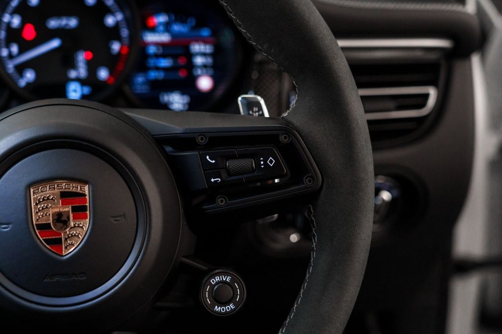 Used Porsche Macan 2023 for sale - 77111062: Photo 26