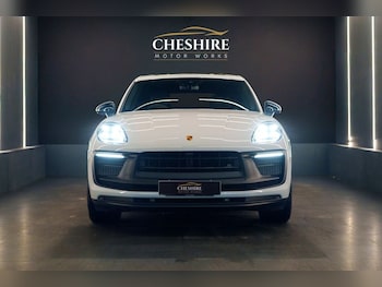 Used Porsche Macan 2023 for sale - 77111062: Photo