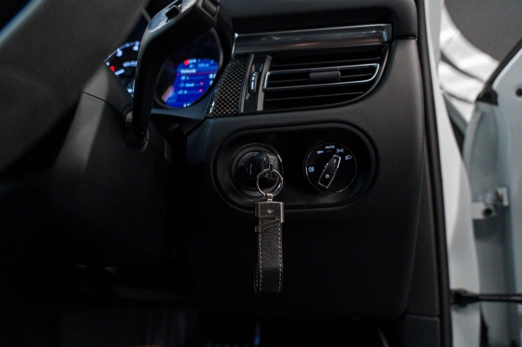 Used Porsche Macan 2023 for sale - 77111062: Photo 33