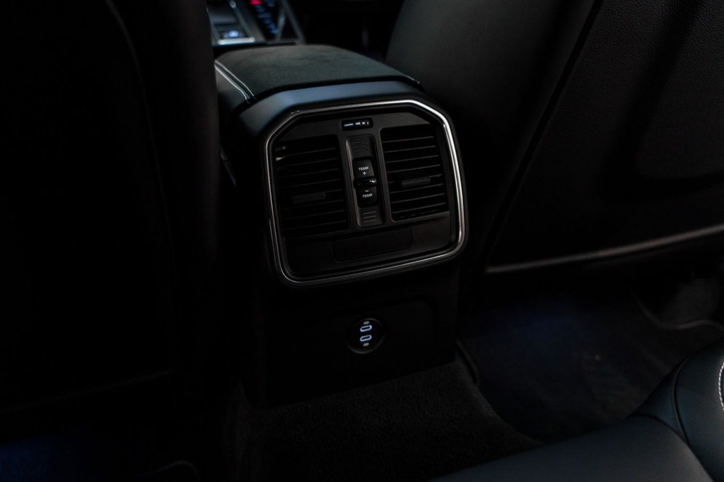 Used Porsche Macan 2023 for sale - 77111062: Photo 37