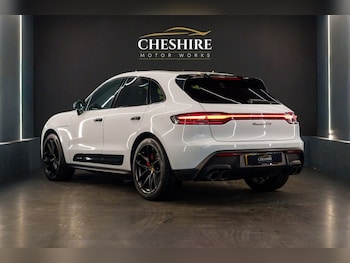 Used Porsche Macan 2023 for sale - 77111062: Photo