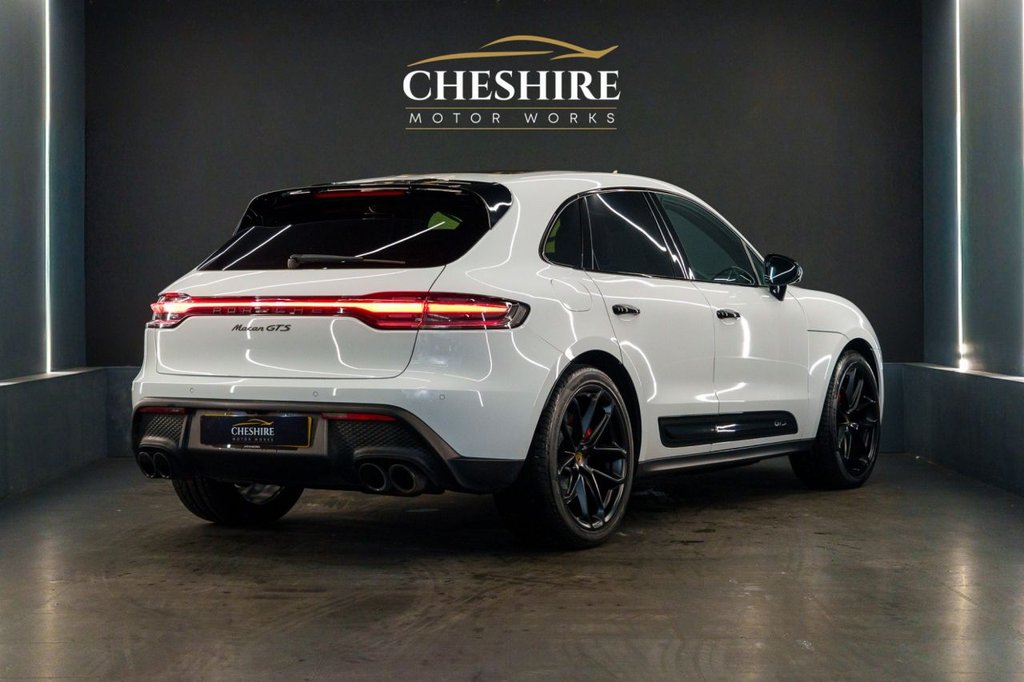 Used Porsche Macan 2023 for sale - 77111062: Photo 6