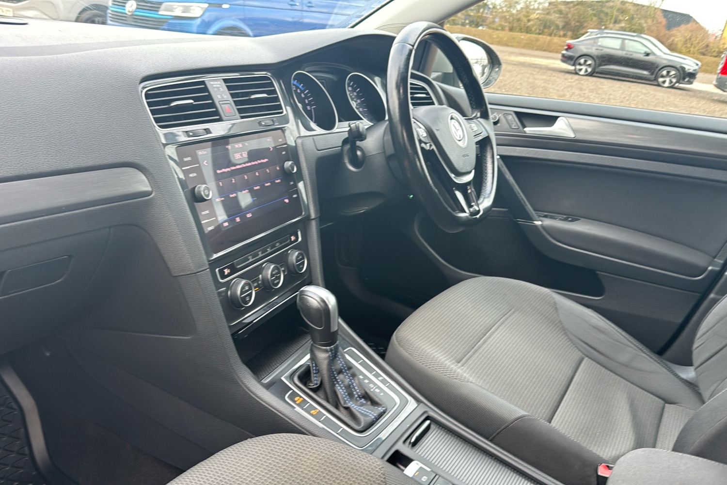 Used Volkswagen e-Golf 2020 for sale - 77601754: Photo 11