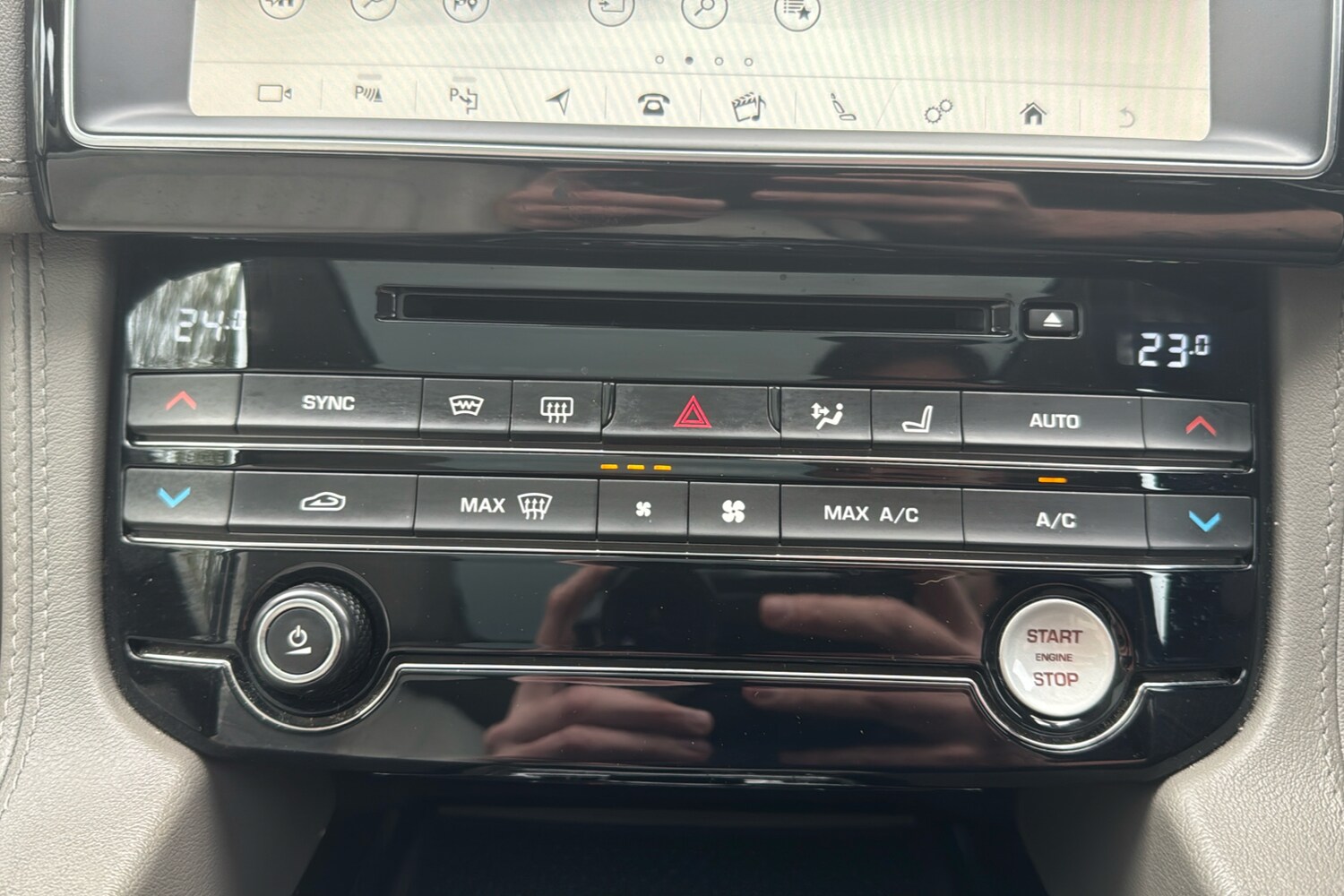 Used Jaguar F-Pace 2019 for sale - 76230255: Photo 16