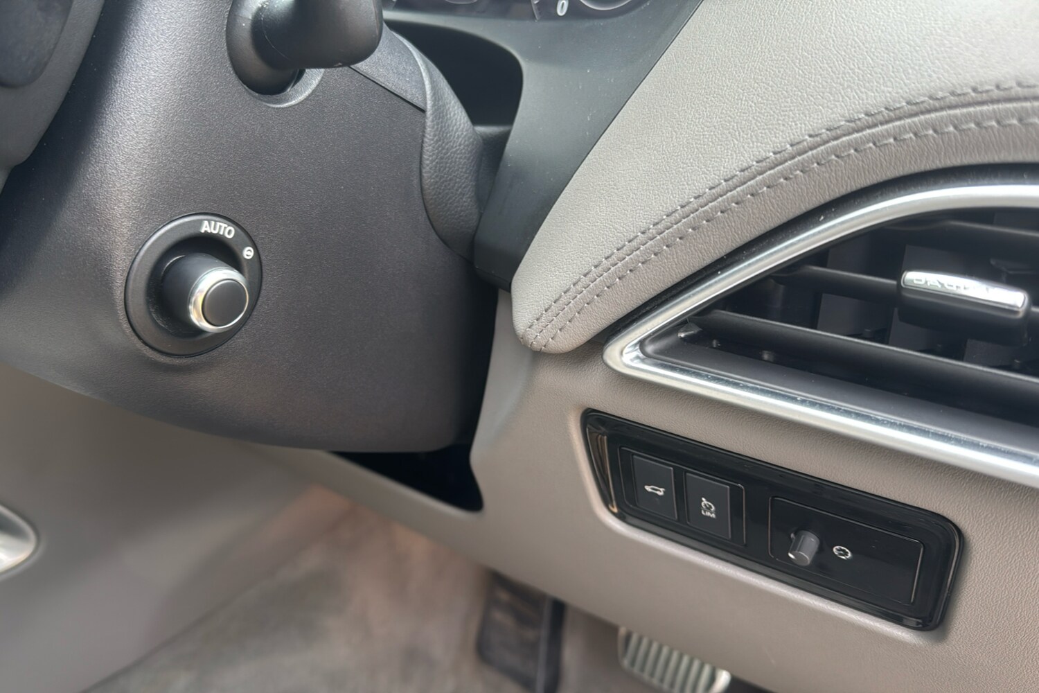 Used Jaguar F-Pace 2019 for sale - 76230255: Photo 33