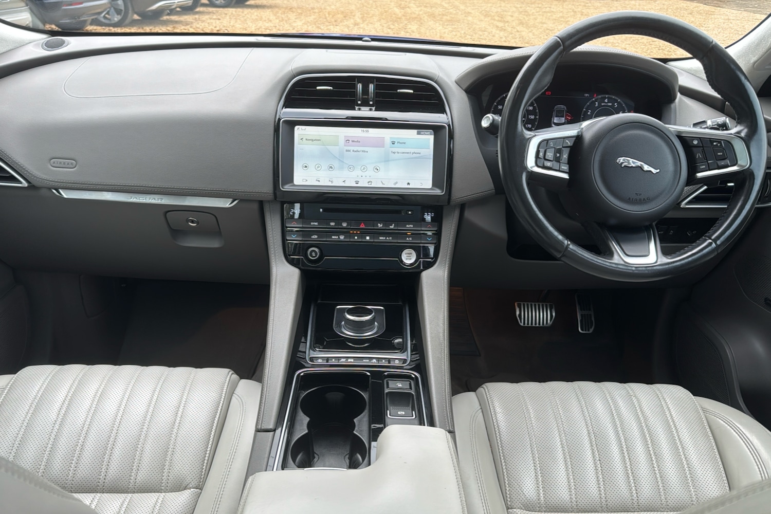 Used Jaguar F-Pace 2019 for sale - 76230255: Photo 9