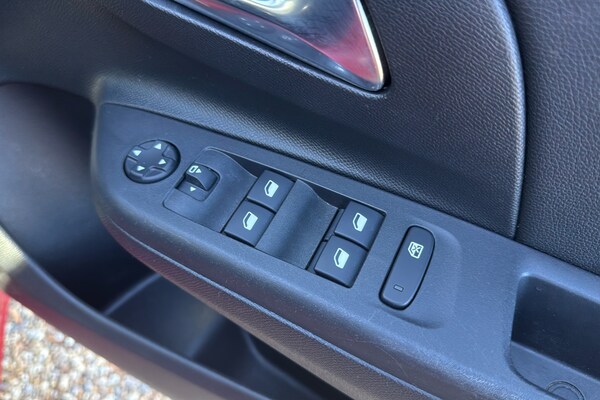 Used Vauxhall Corsa 2021 for sale - 76141433: Photo 27