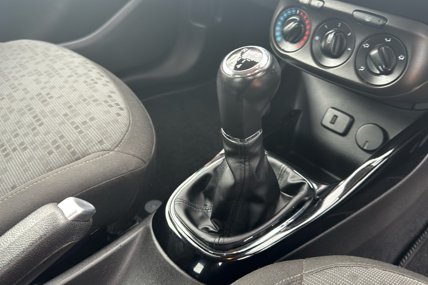 Used Vauxhall ADAM 2016 for sale - 77628437: Photo 13