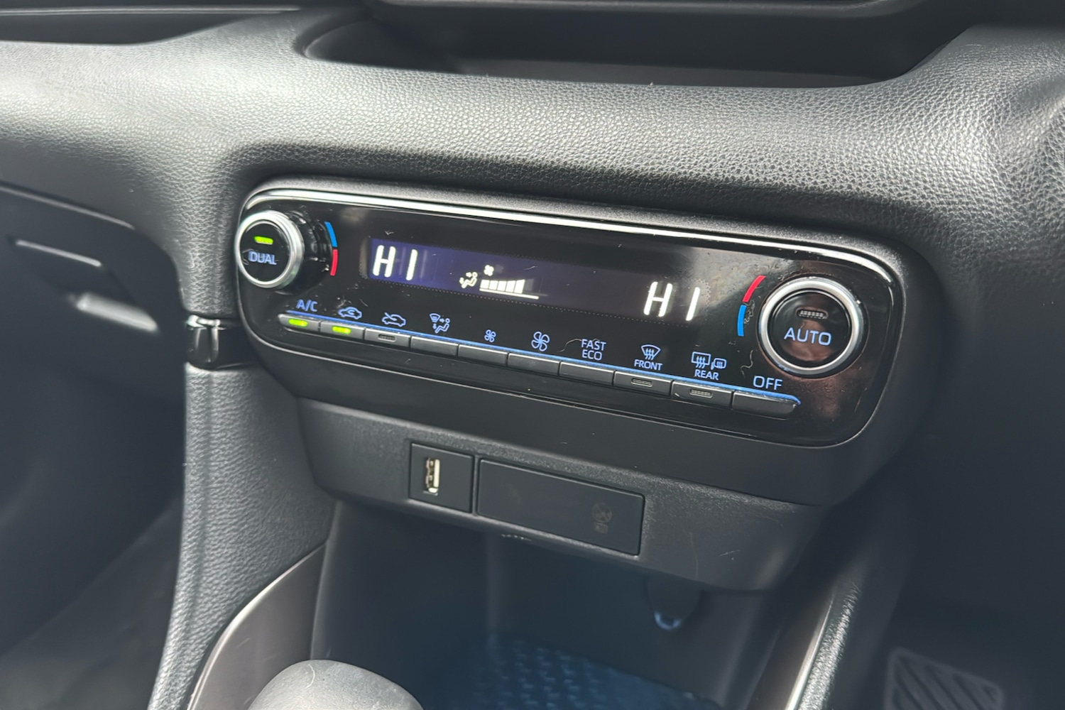 Used Toyota Yaris 2023 for sale - 77707882: Photo 16