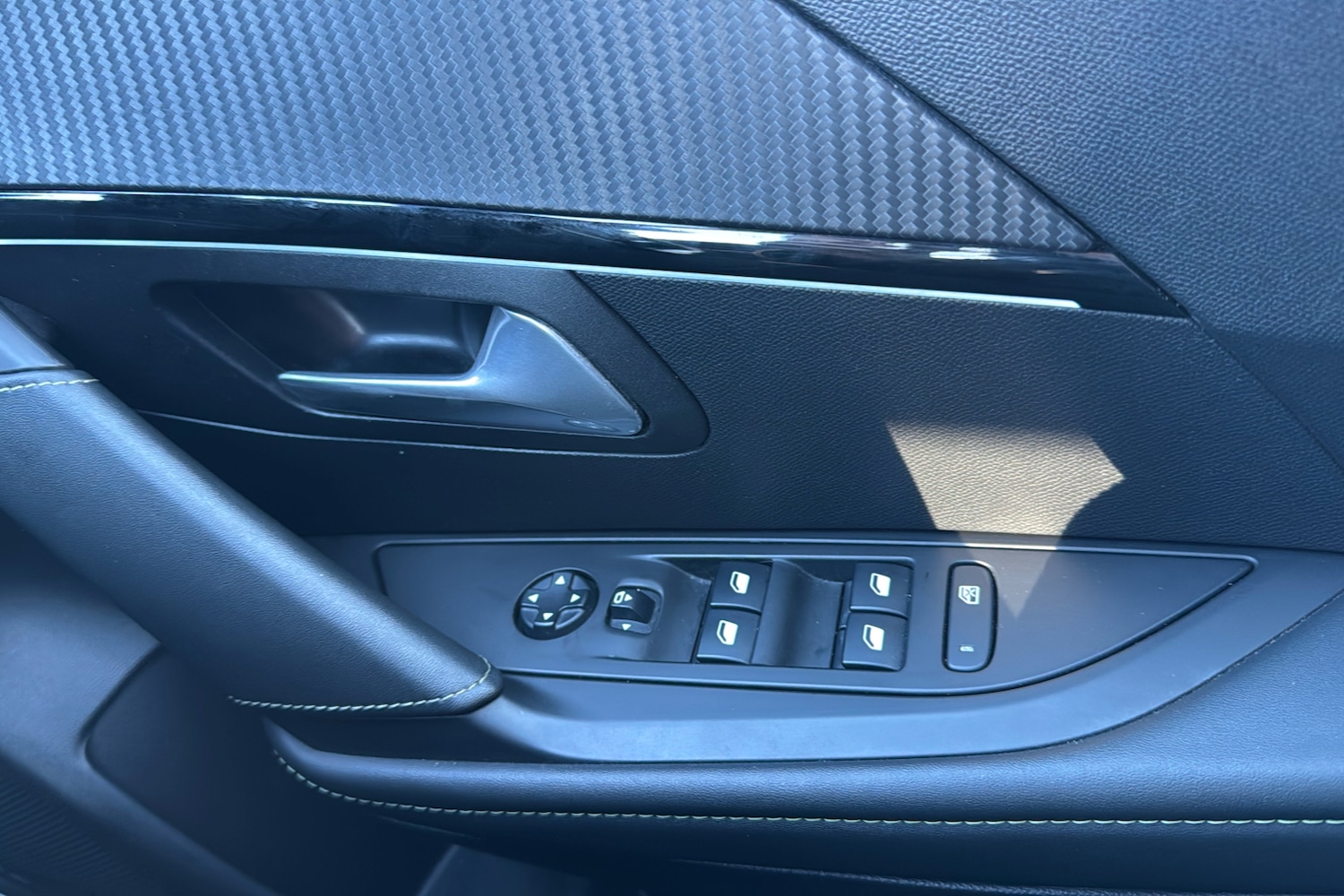 Used Peugeot 208 2021 for sale - 77011387: Photo 39