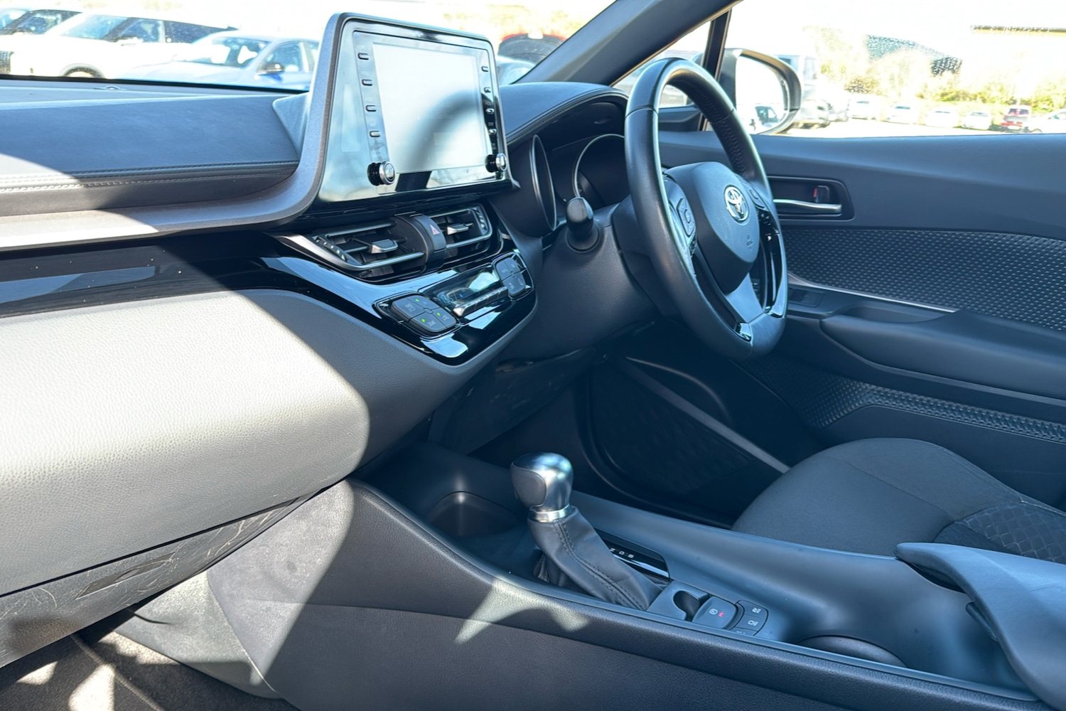 Used Toyota C-HR 2022 for sale - 77675185: Photo 11