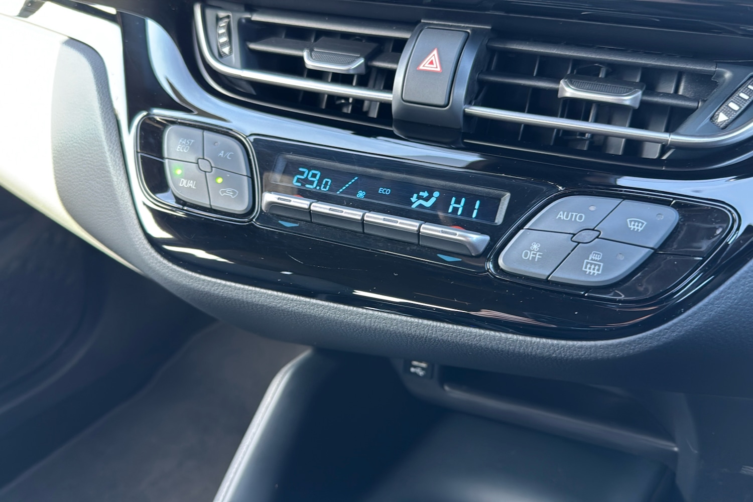 Used Toyota C-HR 2022 for sale - 77675185: Photo 16