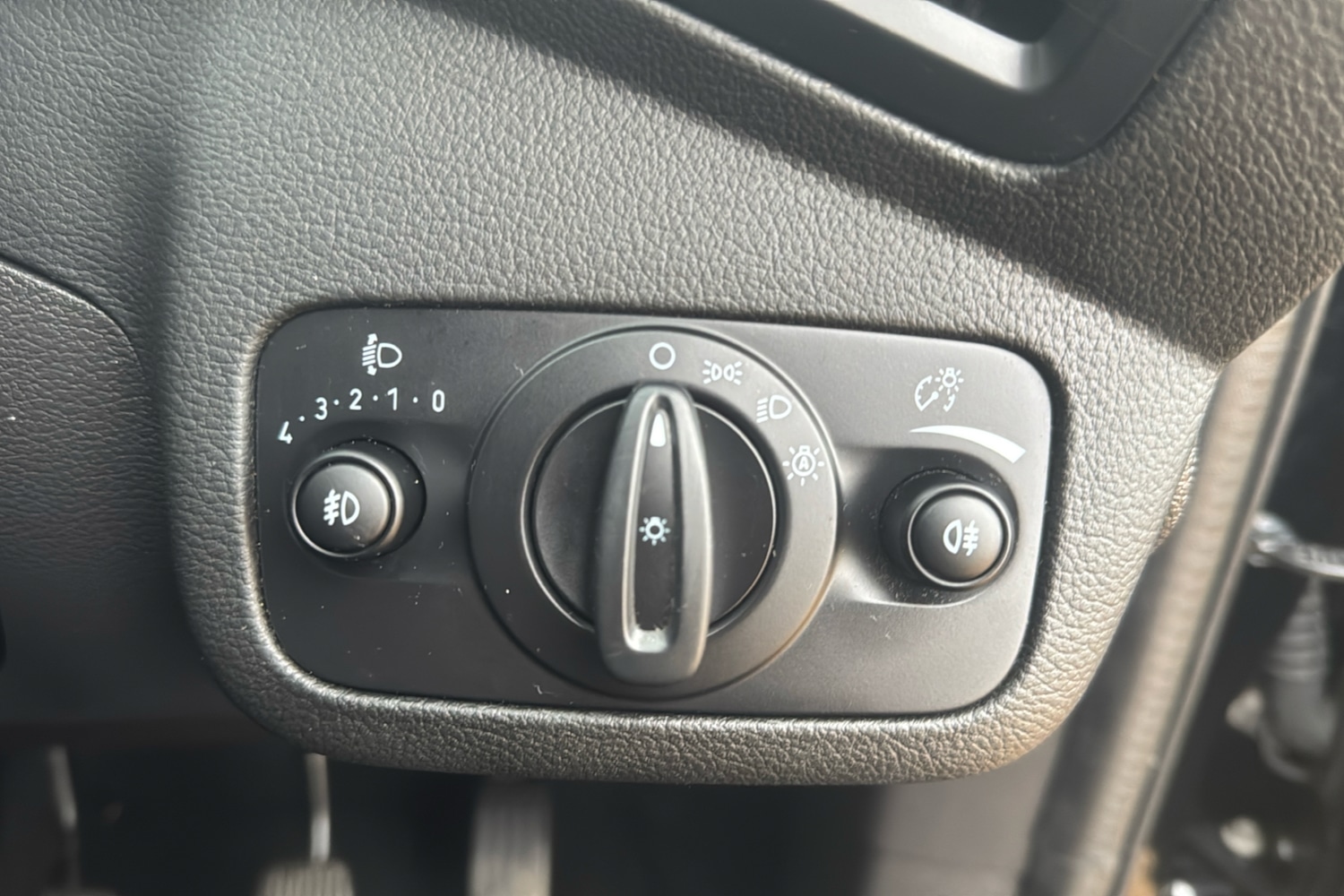 Used Ford Kuga 2018 for sale - 76274303: Photo 28