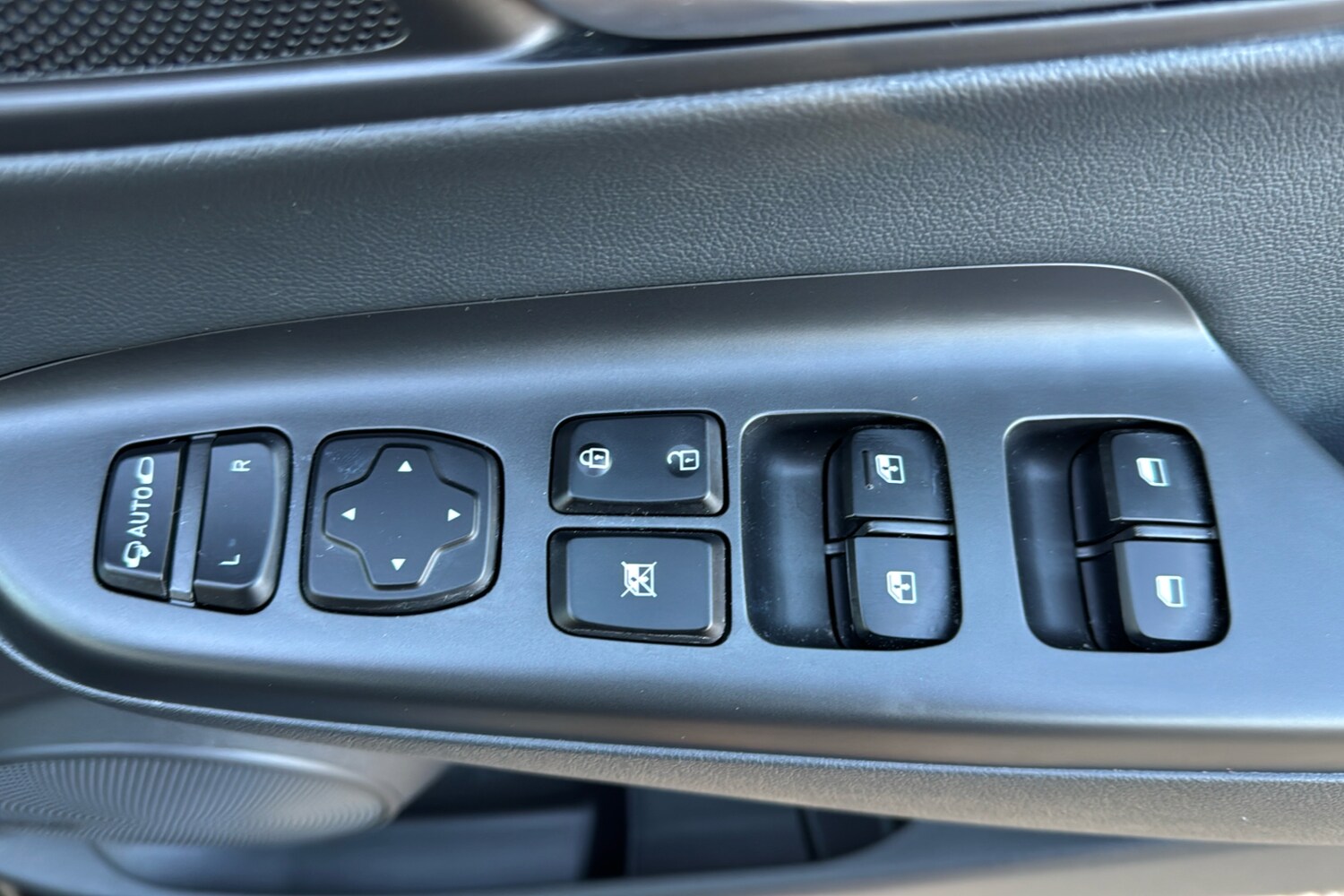 Used Hyundai KONA 2023 for sale - 77076894: Photo 33