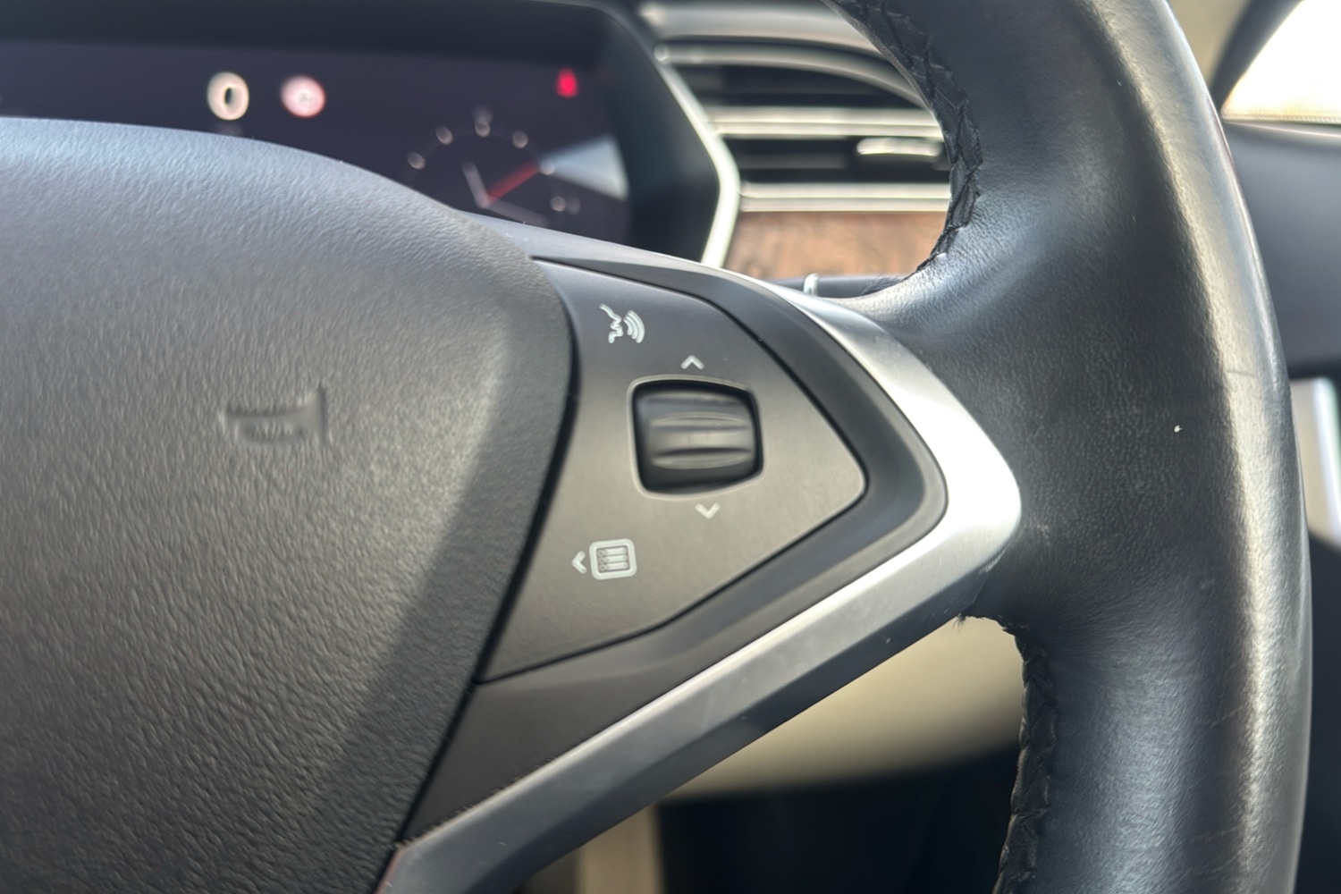 Used Tesla Model S 2018 for sale - 77298161: Photo 17