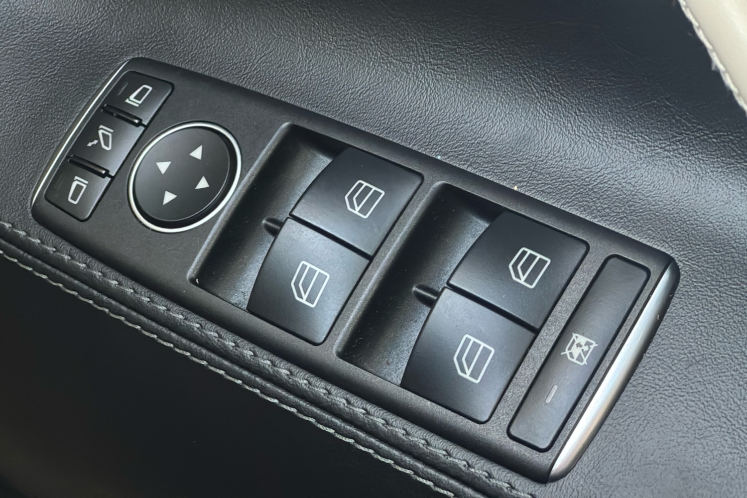 Used Tesla Model S 2018 for sale - 77298161: Photo 22