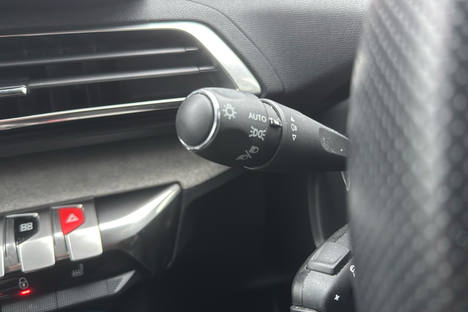 Used Peugeot 5008 2022 for sale - 76169893: Photo 32