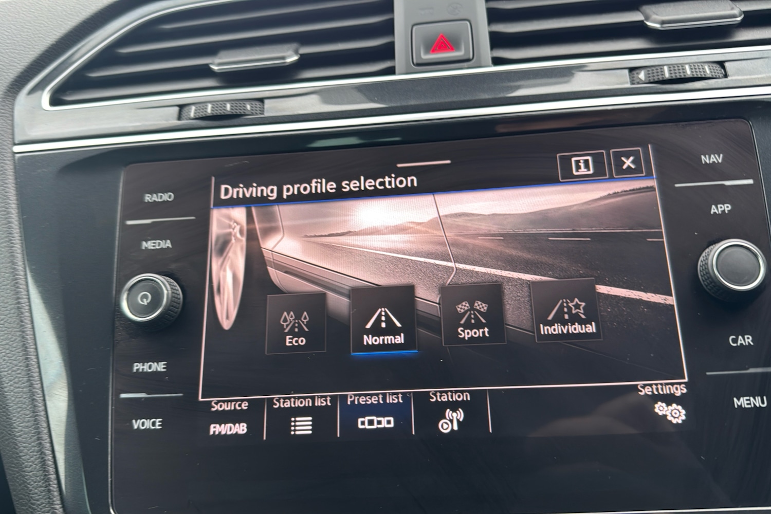 Used Volkswagen Tiguan 2022 for sale - 77392513: Photo 30