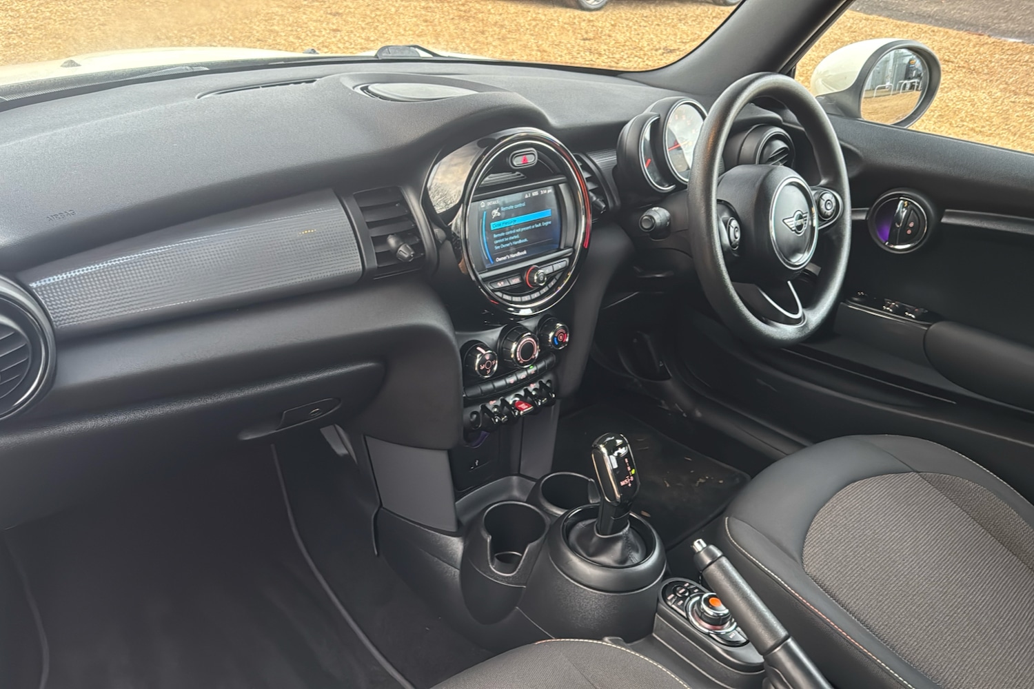 Used MINI Convertible 2019 for sale - 76875917: Photo 11