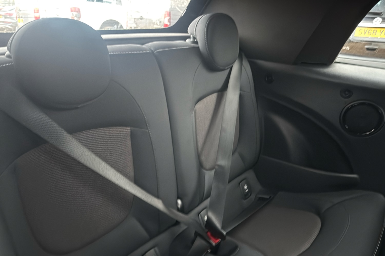 Used MINI Convertible 2019 for sale - 76875917: Photo 12