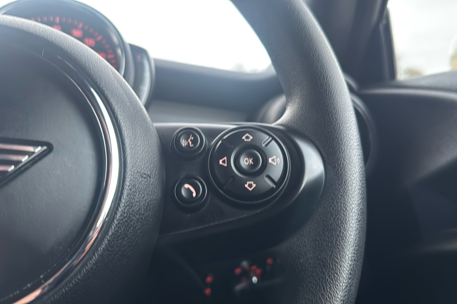 Used MINI Convertible 2019 for sale - 76875917: Photo 18