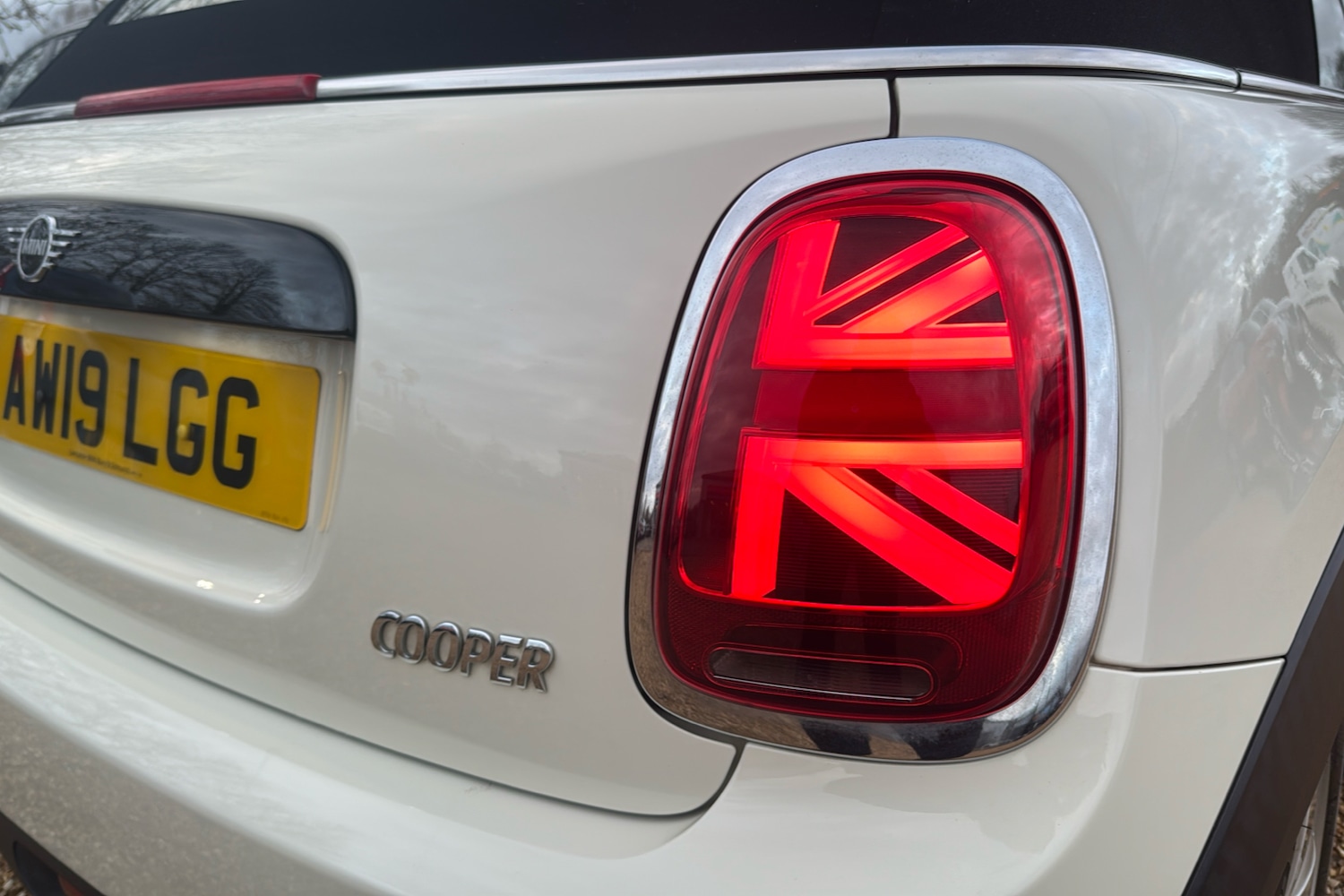 Used MINI Convertible 2019 for sale - 76875917: Photo 24