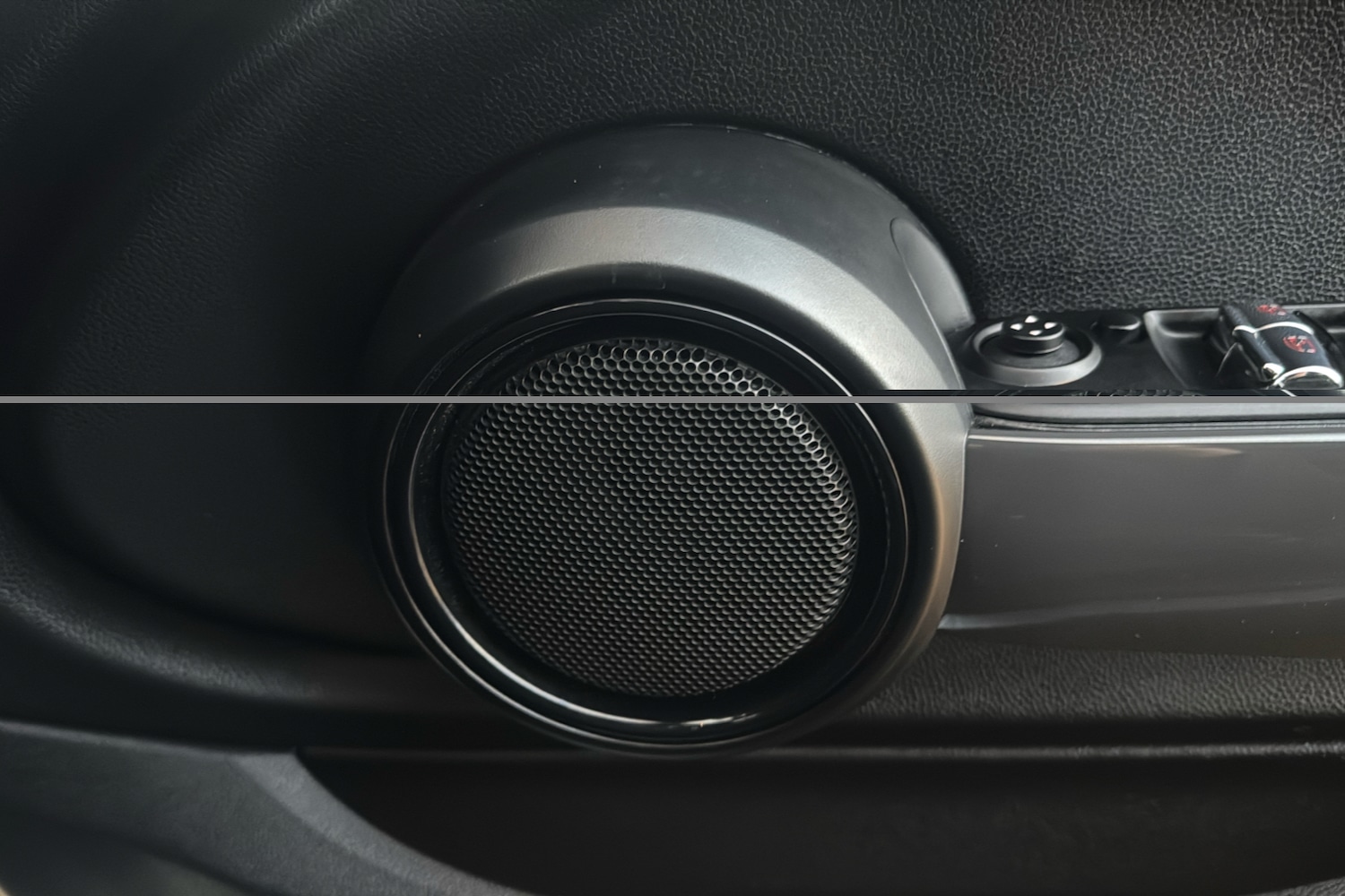 Used MINI Convertible 2019 for sale - 76875917: Photo 31