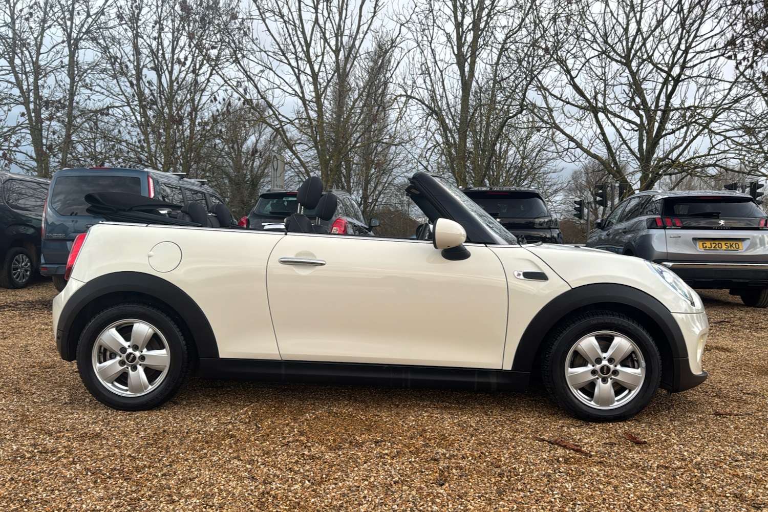 Used MINI Convertible 2019 for sale - 76875917: Photo 35