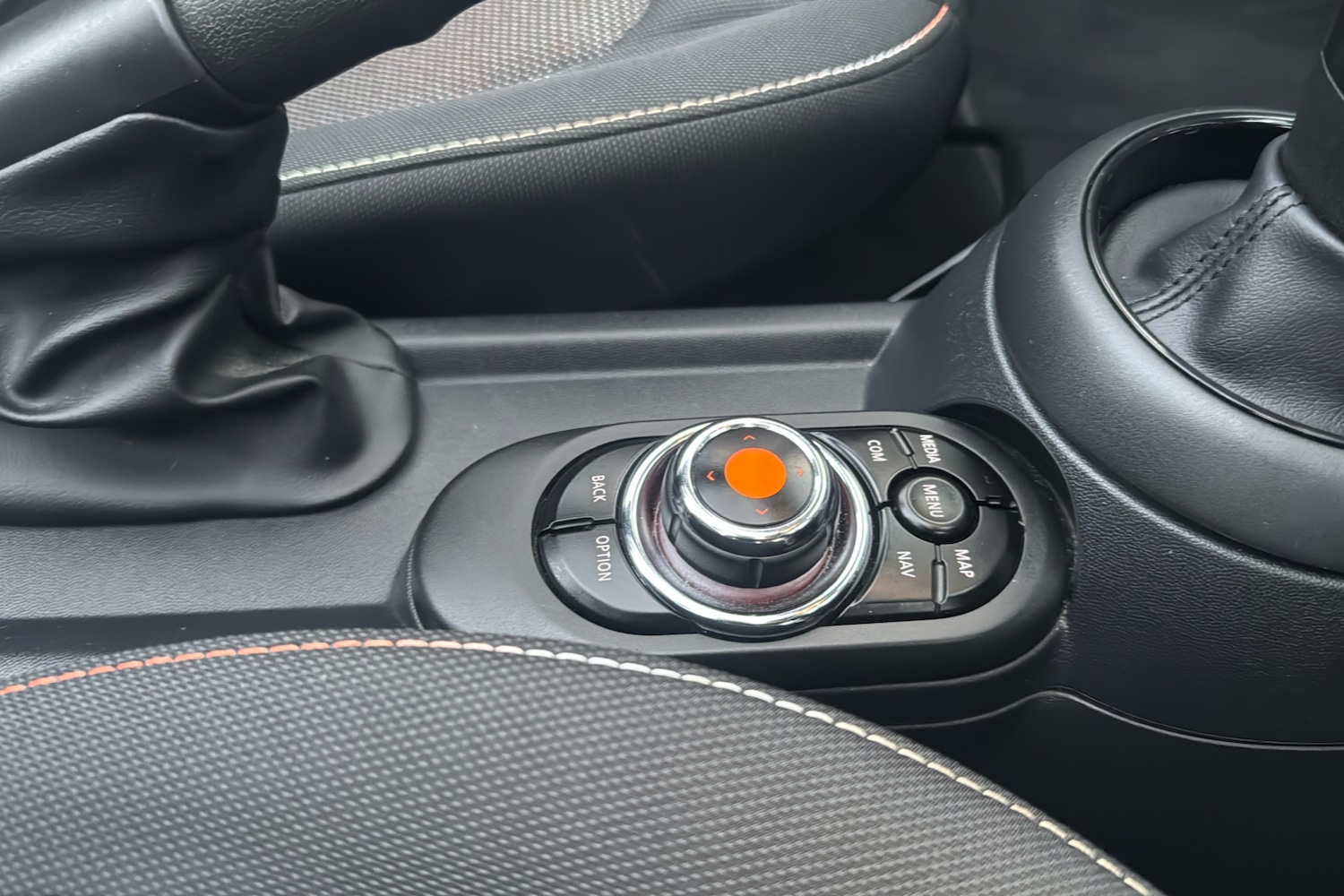 Used MINI Convertible 2019 for sale - 76875917: Photo 37