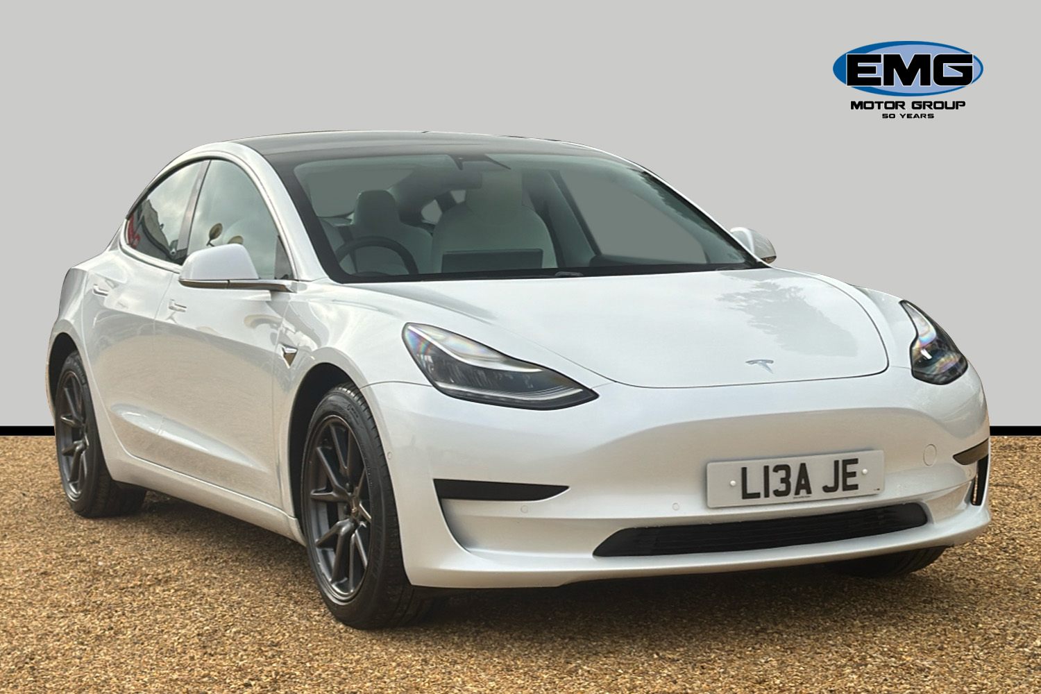 Used Tesla Model 3 2019 for sale - 76133367: Photo 1