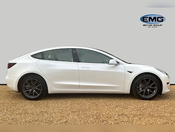 Used Tesla Model 3 2019 for sale - 76133367: Photo 4