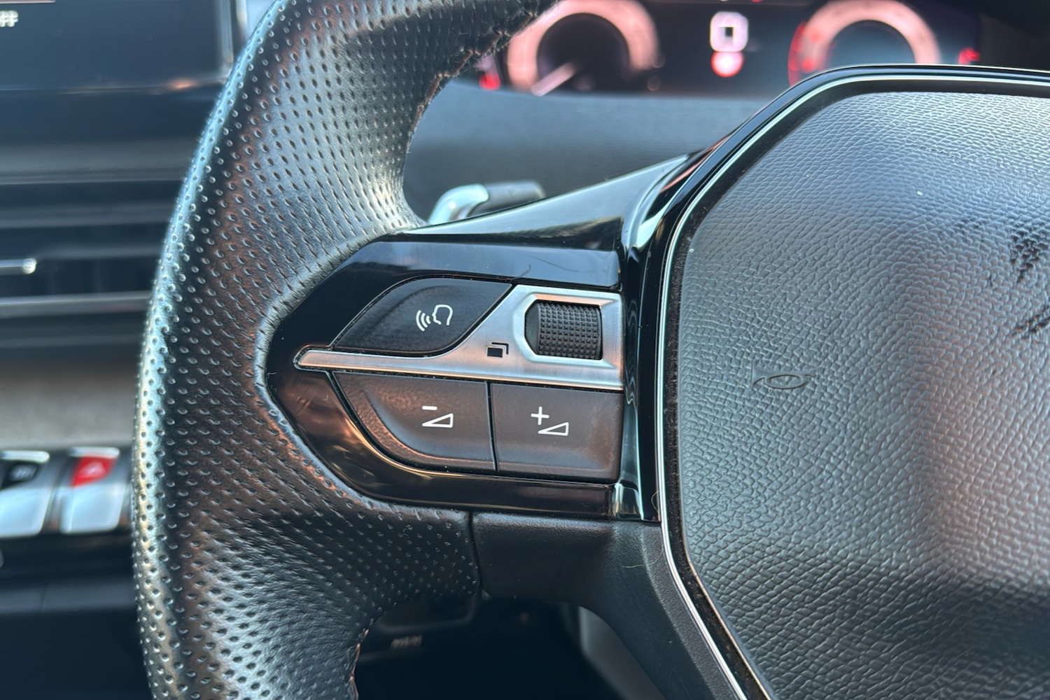 Used Peugeot 5008 2022 for sale - 77308622: Photo 17