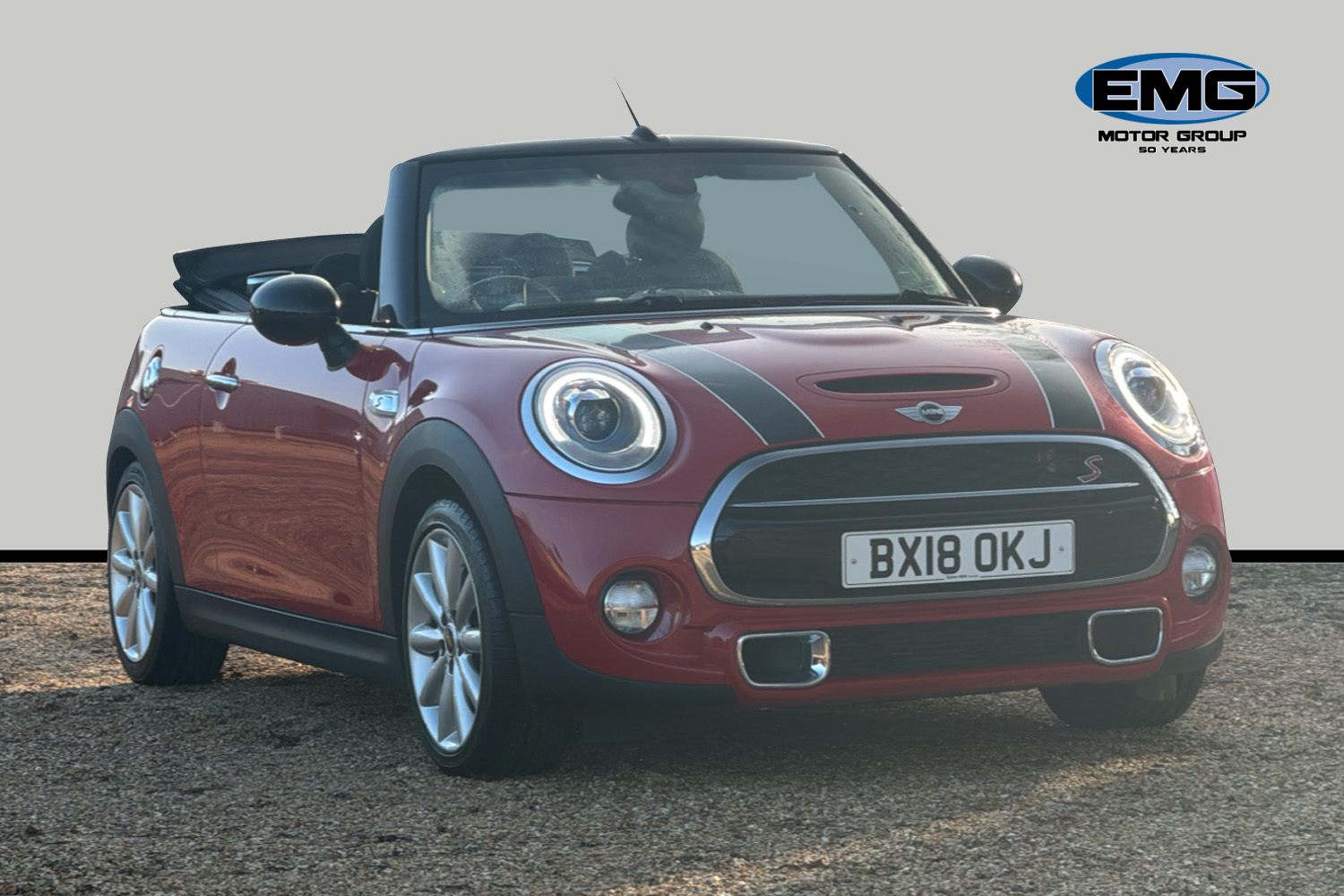 Used MINI Convertible 2018 for sale - 76576350: Photo 1