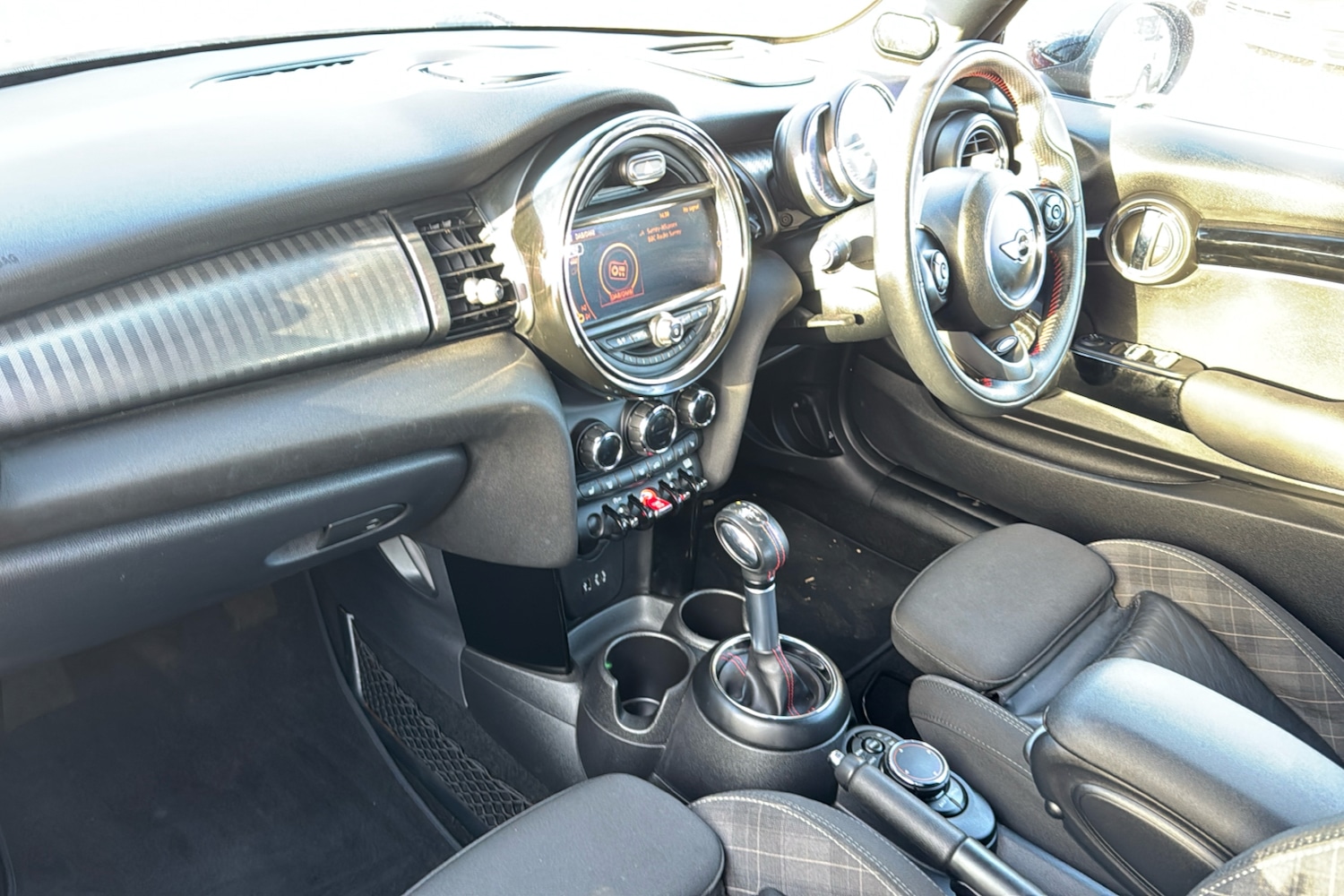 Used MINI Convertible 2018 for sale - 76576350: Photo 11