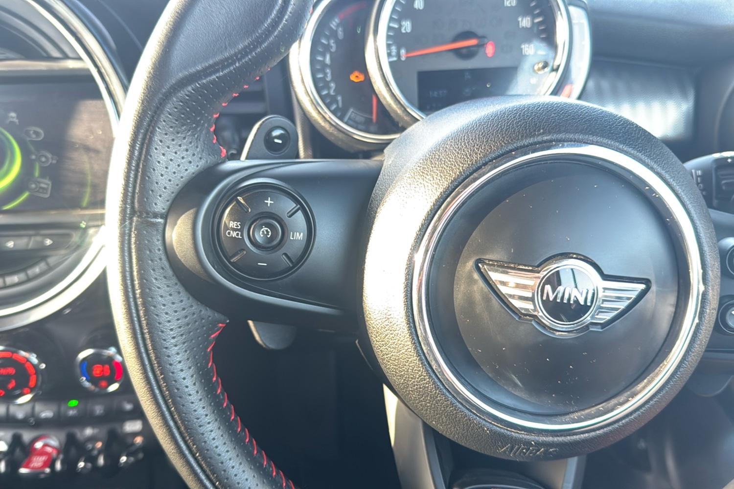 Used MINI Convertible 2018 for sale - 76576350: Photo 17