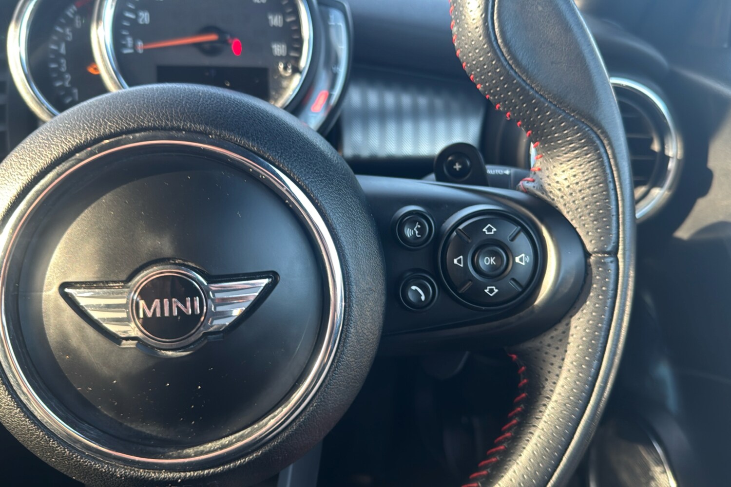 Used MINI Convertible 2018 for sale - 76576350: Photo 18