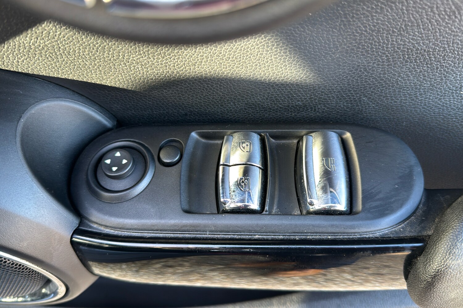 Used MINI Convertible 2018 for sale - 76576350: Photo 31