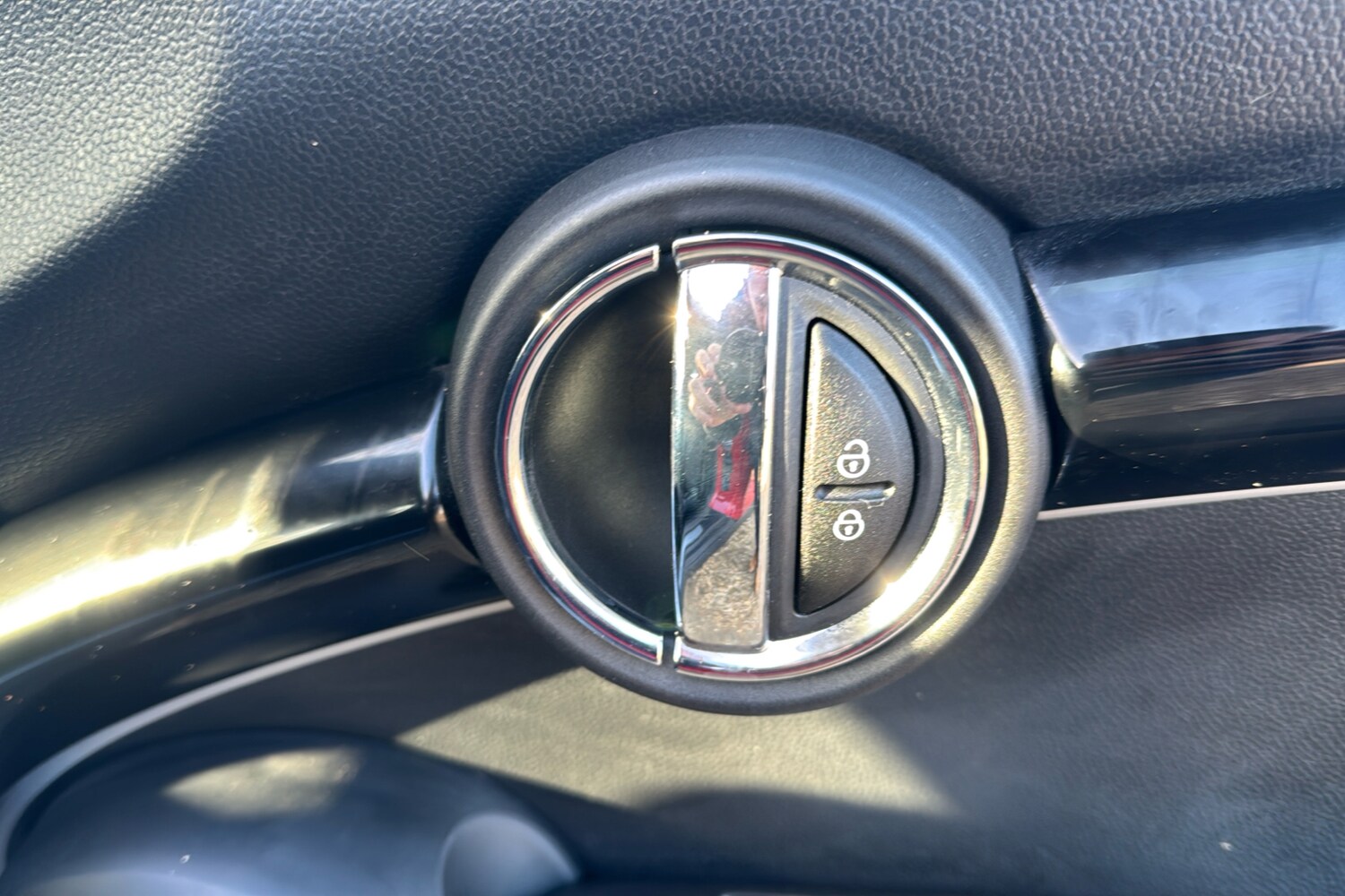 Used MINI Convertible 2018 for sale - 76576350: Photo 32