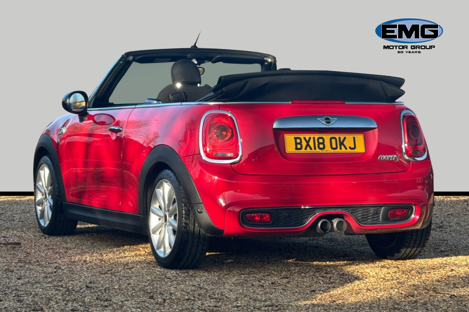 Used MINI Convertible 2018 for sale - 76576350: Photo 5