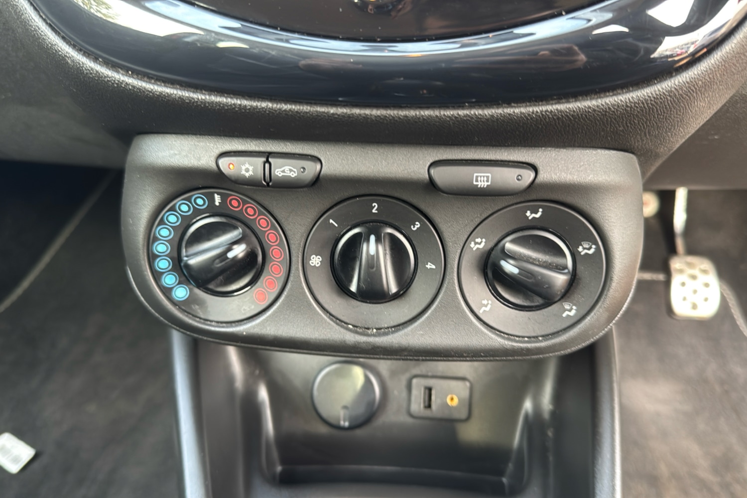 Used Vauxhall Corsa 2015 for sale - 76287781: Photo 15