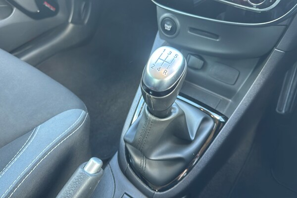 Used Renault Clio 2018 for sale - 76141337: Photo 13