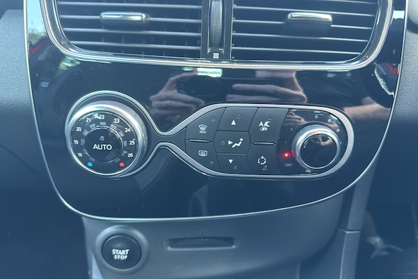 Used Renault Clio 2018 for sale - 76141337: Photo 16