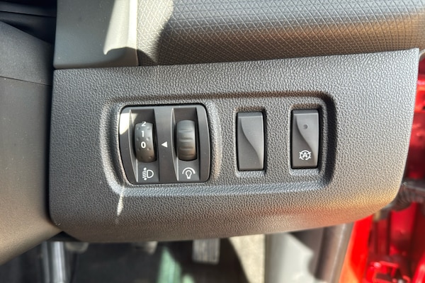 Used Renault Clio 2018 for sale - 76141337: Photo 30