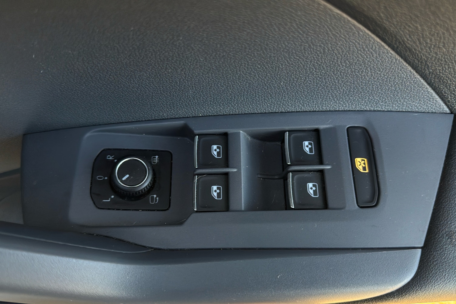 Used Volkswagen T-Cross 2019 for sale - 76669398: Photo 32