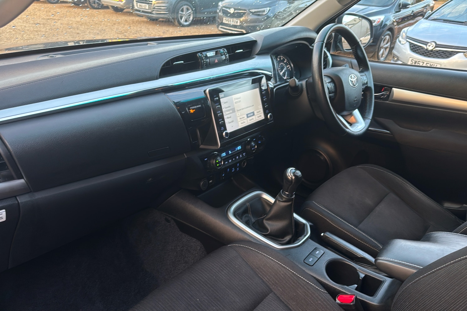 Used Toyota Hilux 2022 for sale - 76328987: Photo 11